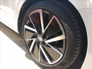 SKODA Octavia Wagon 2.0 tdi Sportline 150cv dsg